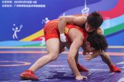 海星直播-摔跤淘汰赛上演强强对话，中原貔貅队淘汰对手滇池灰熊队，战术调整见效；韧性与执行并存的简单介绍