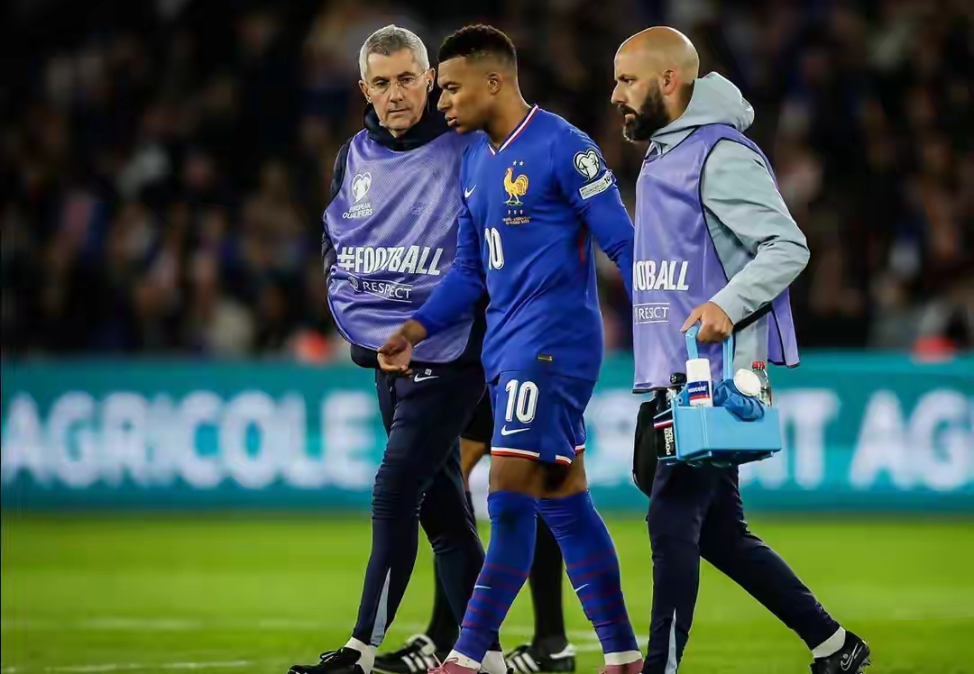 里程碑夜!门兴格拉德巴赫手感冰凉,荷甲转会期刷纪录,球迷炸锅,年轻球员得到机会的简单介绍 里程碑夜!门兴格拉德巴赫手感冰凉,荷甲转会期刷纪录,球迷炸锅,年轻球员得到机会的简单介绍